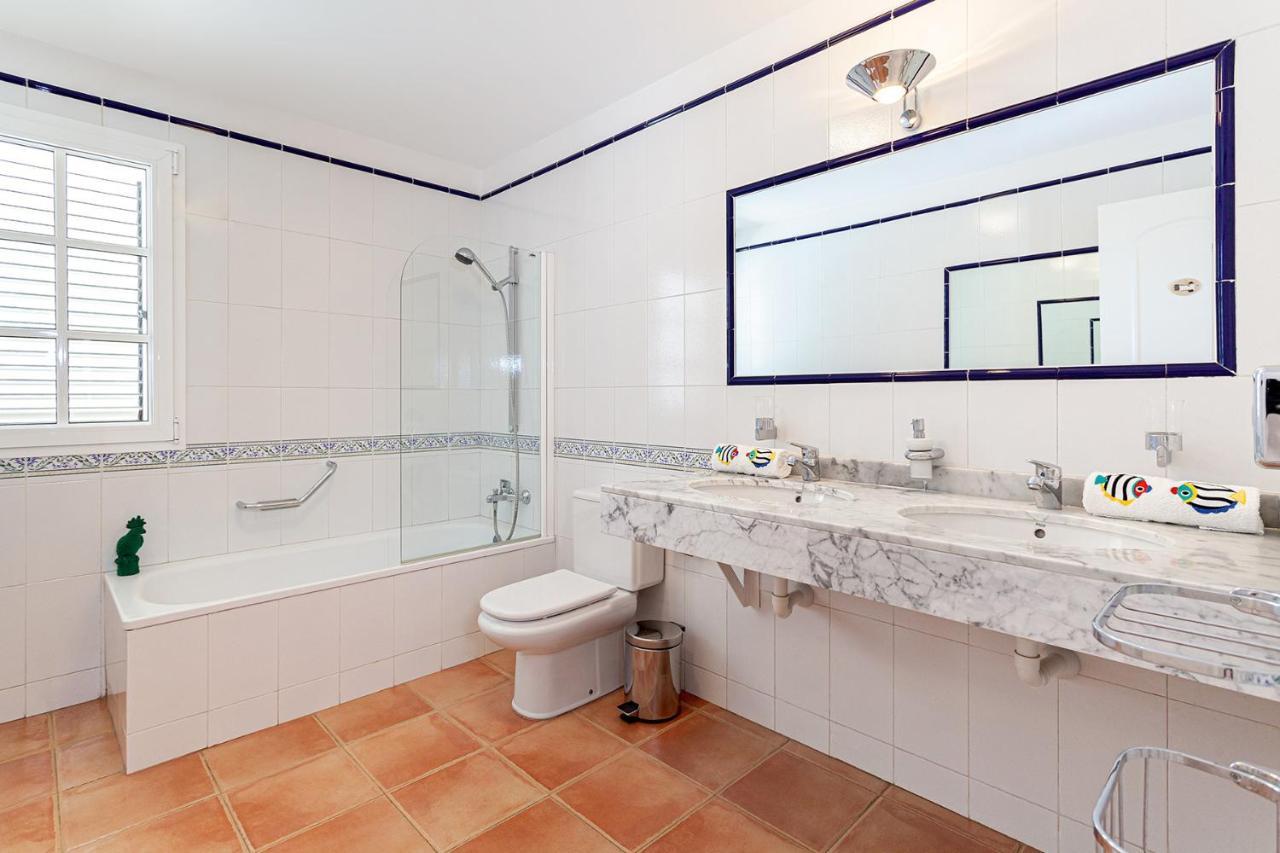 Mogán Stunning Villa With Breathtaking Ocean View מראה חיצוני תמונה