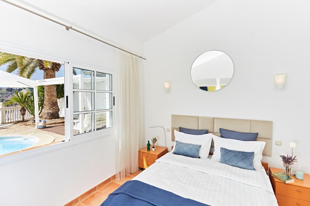 Mogán Stunning Villa With Breathtaking Ocean View מראה חיצוני תמונה